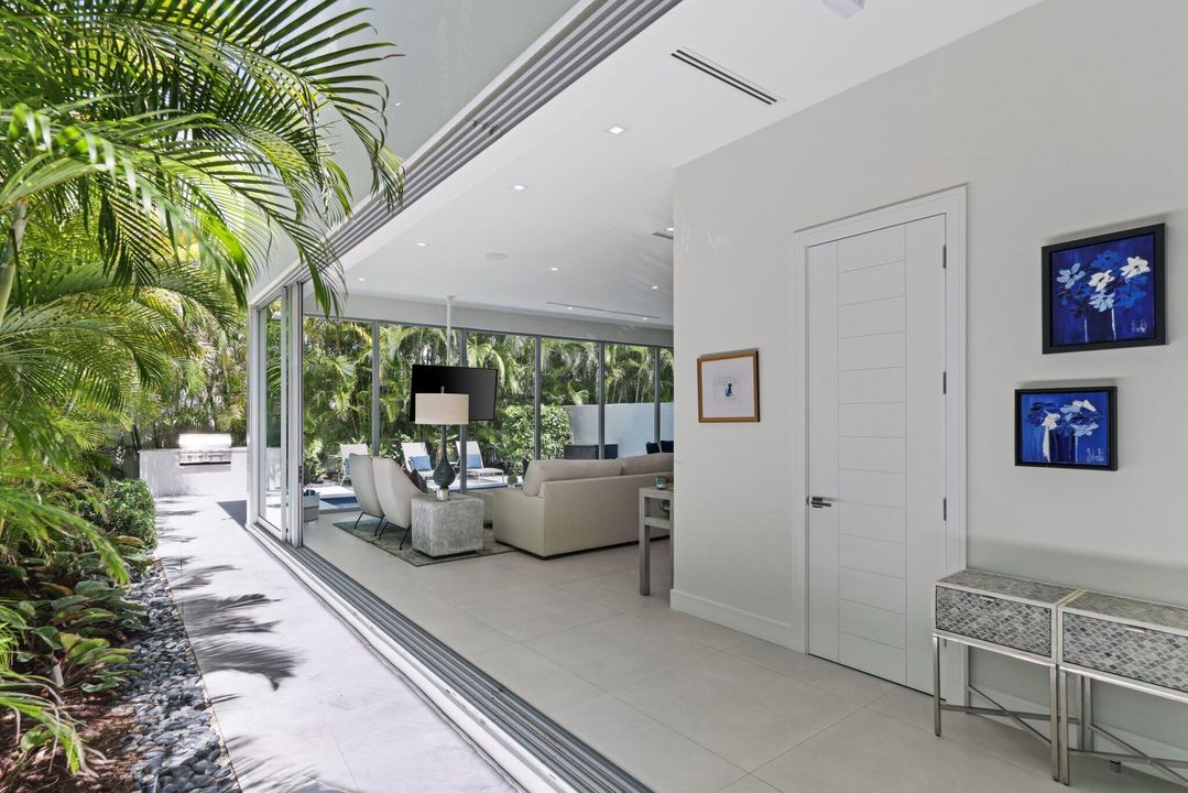 待售: $3,150,000 (3 贝兹, 5 浴室, 2421 平方英尺)