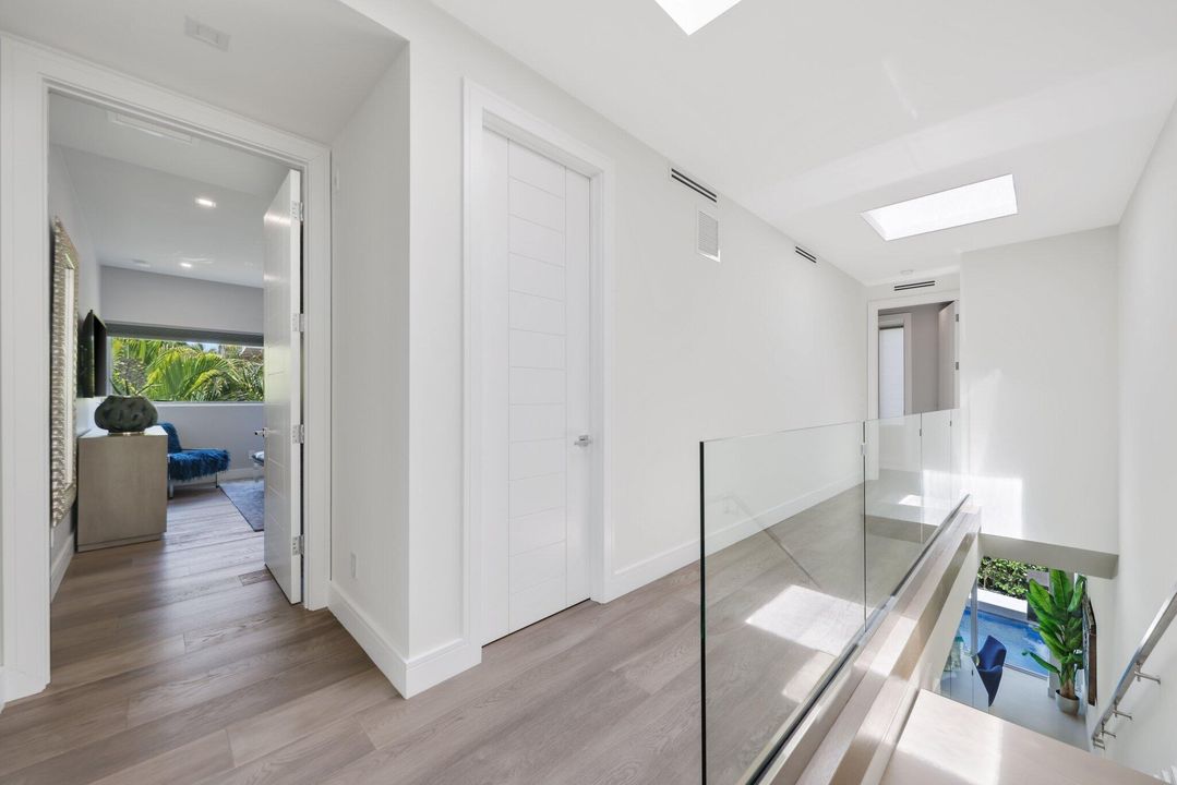 待售: $3,150,000 (3 贝兹, 5 浴室, 2421 平方英尺)