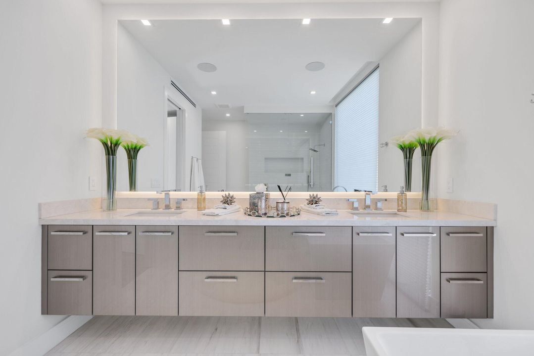 待售: $3,150,000 (3 贝兹, 5 浴室, 2421 平方英尺)