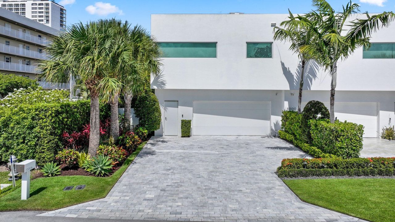 待售: $3,150,000 (3 贝兹, 5 浴室, 2421 平方英尺)