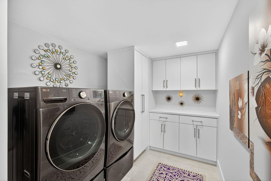 Active With Contract: $1,050,000 (3 beds, 2 baths, 2519 Square Feet)