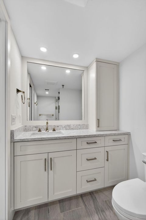 Active With Contract: $1,050,000 (3 beds, 2 baths, 2519 Square Feet)