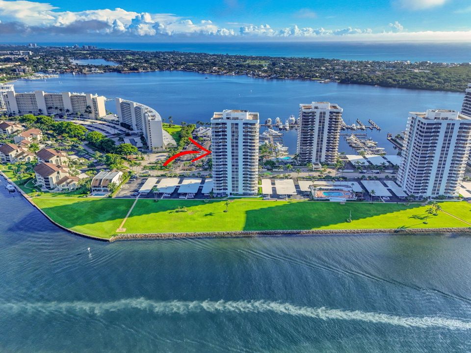 Active With Contract: $1,050,000 (3 beds, 2 baths, 2519 Square Feet)