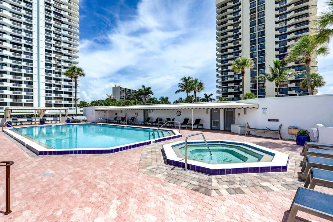 Active With Contract: $1,050,000 (3 beds, 2 baths, 2519 Square Feet)