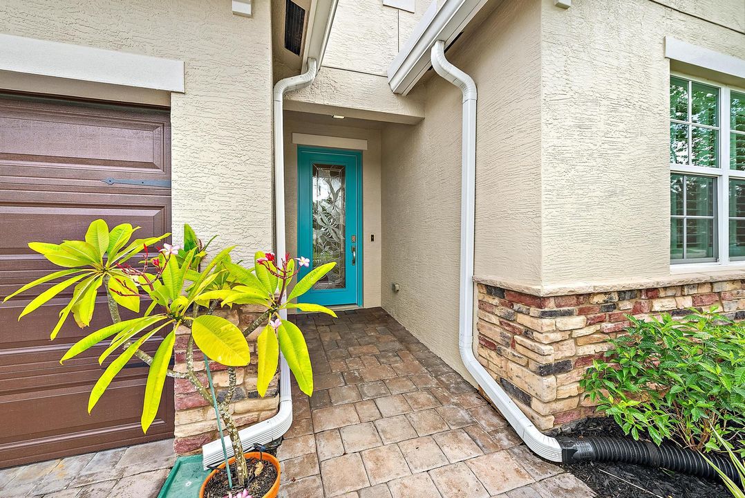 Active With Contract: $780,000 (4 beds, 3 baths, 2838 Square Feet)