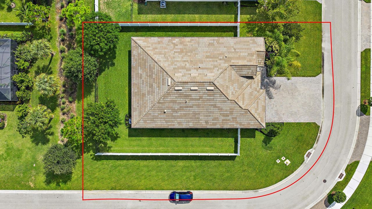 Active With Contract: $780,000 (4 beds, 3 baths, 2838 Square Feet)