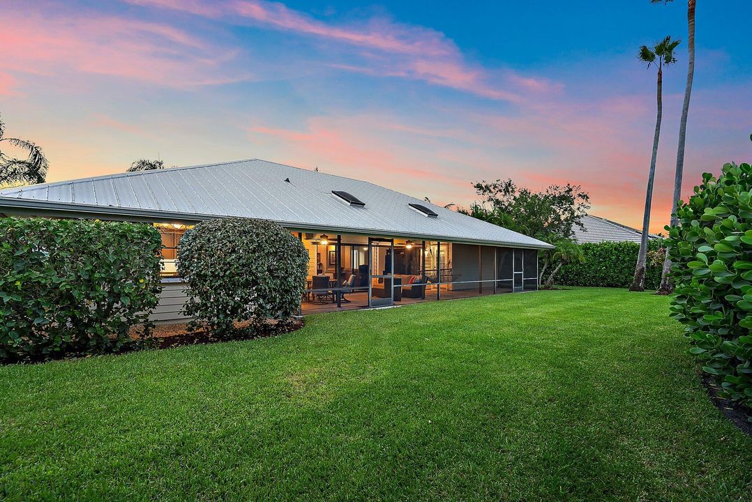 For Sale: $765,000 (3 beds, 2 baths, 1942 Square Feet)