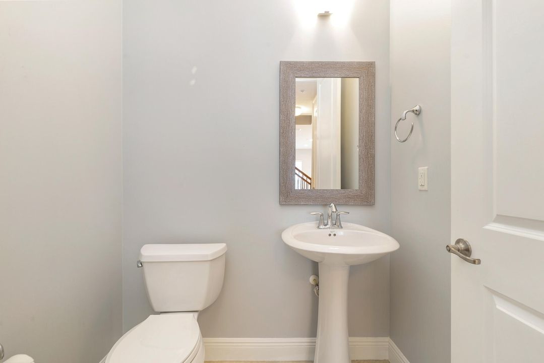 合同活跃: $695,000 (3 贝兹, 2 浴室, 1904 平方英尺)