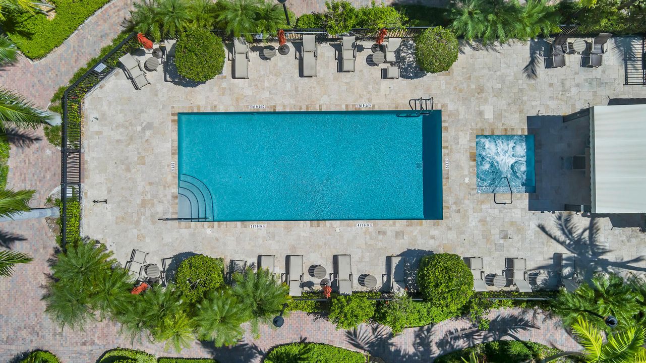 合同活跃: $695,000 (3 贝兹, 2 浴室, 1904 平方英尺)