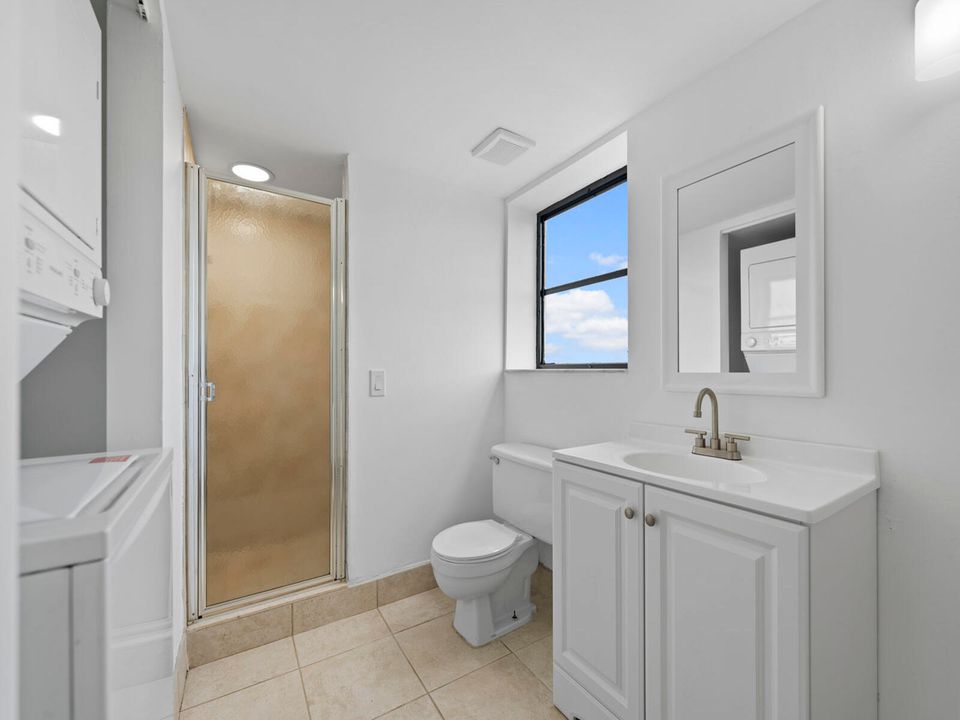 Active With Contract: $275,000 (2 beds, 2 baths, 1586 Square Feet)