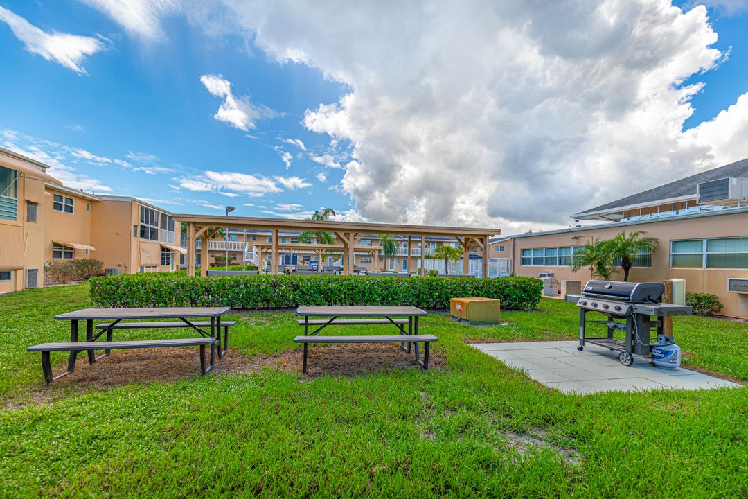 Active With Contract: $75,000 (1 beds, 1 baths, 744 Square Feet)