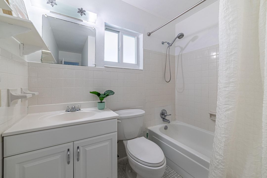 Active With Contract: $75,000 (1 beds, 1 baths, 744 Square Feet)