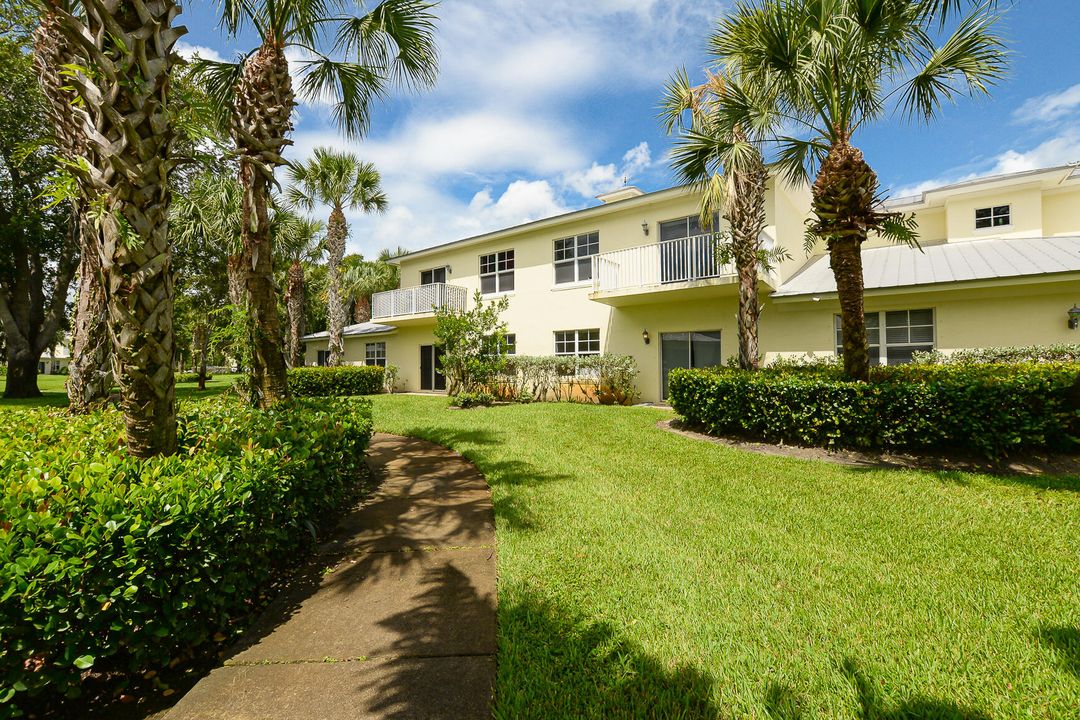 For Rent: $2,150 (4 beds, 2 baths, 1958 Square Feet)