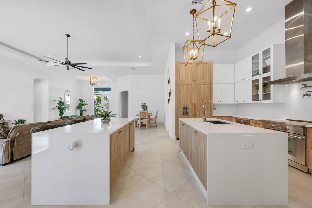 Activo con contrato: $2,349,000 (4 camas, 3 baños, 2709 Pies cuadrados)