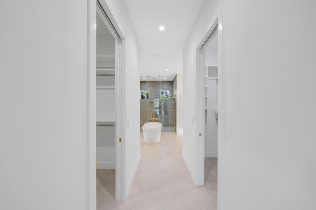 Activo con contrato: $2,349,000 (4 camas, 3 baños, 2709 Pies cuadrados)