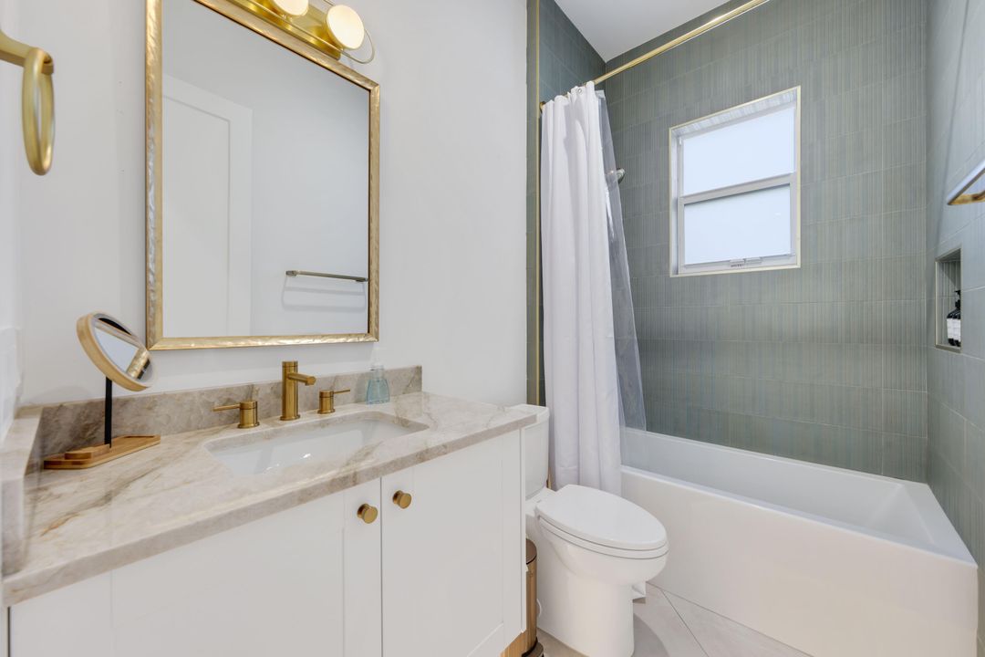 Activo con contrato: $2,349,000 (4 camas, 3 baños, 2709 Pies cuadrados)