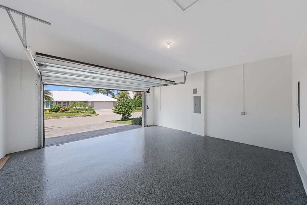 Activo con contrato: $2,349,000 (4 camas, 3 baños, 2709 Pies cuadrados)