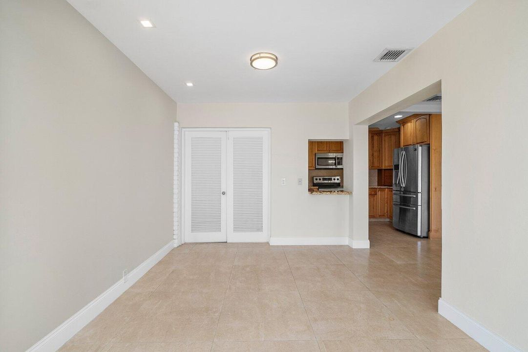 待售: $474,900 (2 贝兹, 2 浴室, 1750 平方英尺)