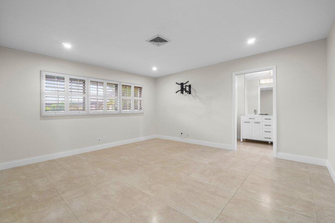 待售: $474,900 (2 贝兹, 2 浴室, 1750 平方英尺)