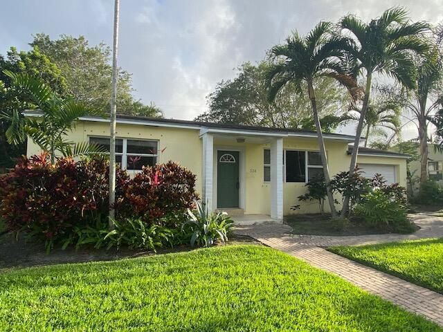 合同活跃: $895,000 (2 贝兹, 1 浴室, 987 平方英尺)