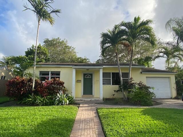 合同活跃: $895,000 (2 贝兹, 1 浴室, 987 平方英尺)