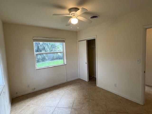 合同活跃: $895,000 (2 贝兹, 1 浴室, 987 平方英尺)