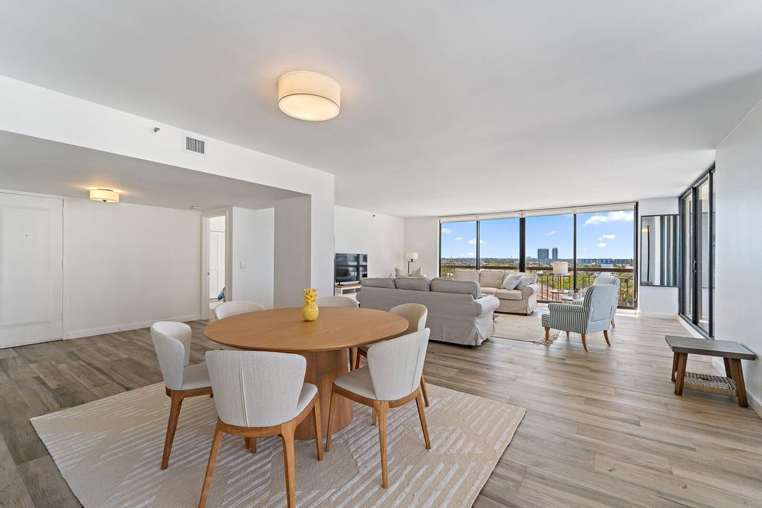 For Rent: $7,500 (2 beds, 3 baths, 2011 Square Feet)