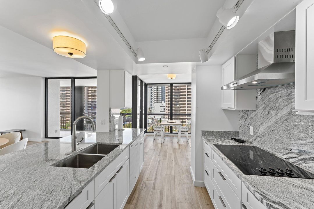 For Rent: $7,500 (2 beds, 3 baths, 2011 Square Feet)