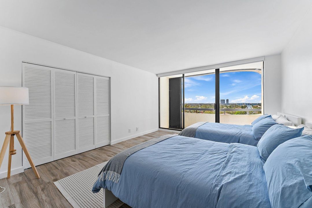 For Rent: $7,500 (2 beds, 3 baths, 2011 Square Feet)