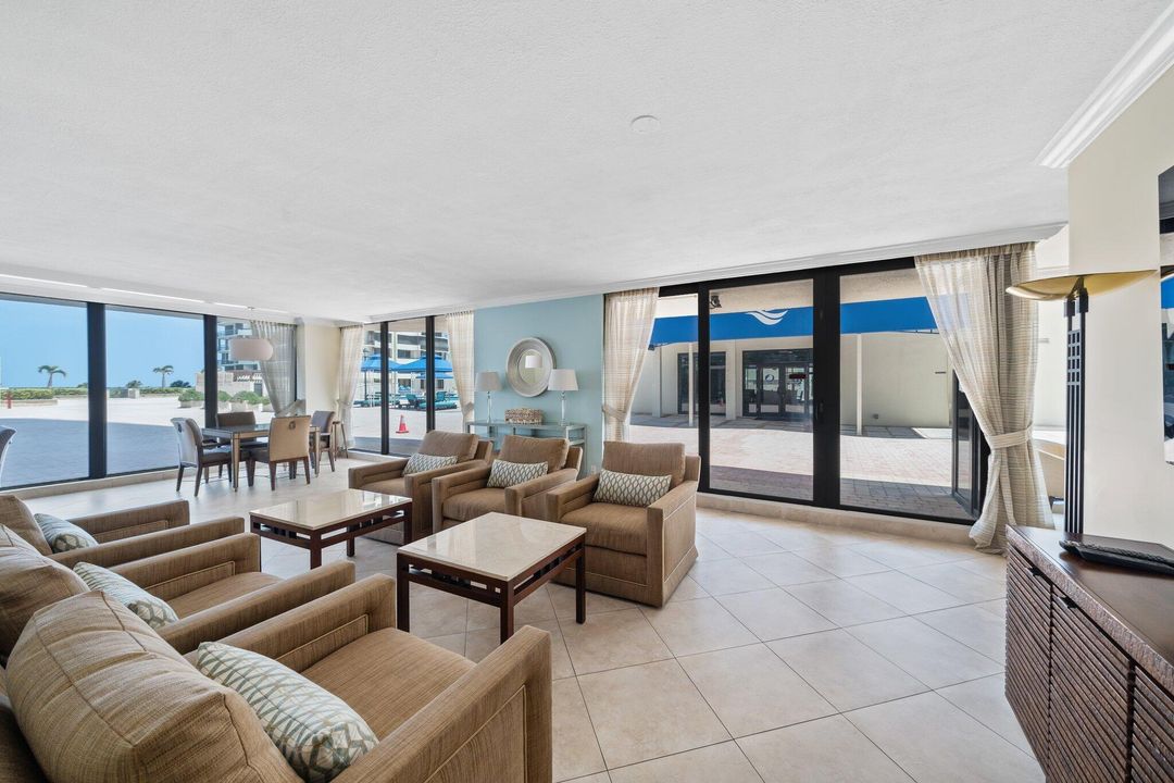 For Rent: $7,500 (2 beds, 3 baths, 2011 Square Feet)