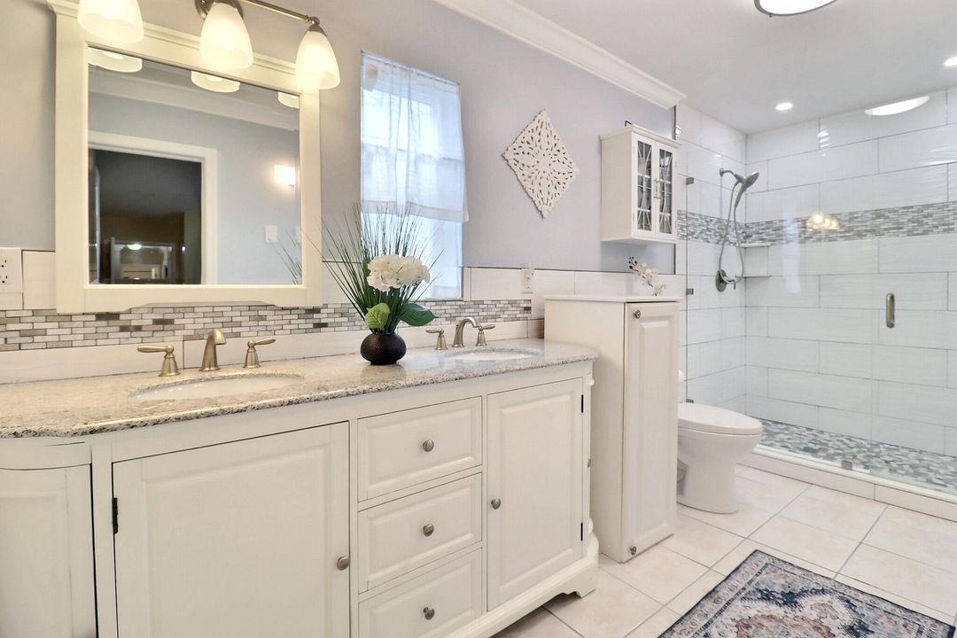 合同活跃: $649,999 (4 贝兹, 3 浴室, 2433 平方英尺)