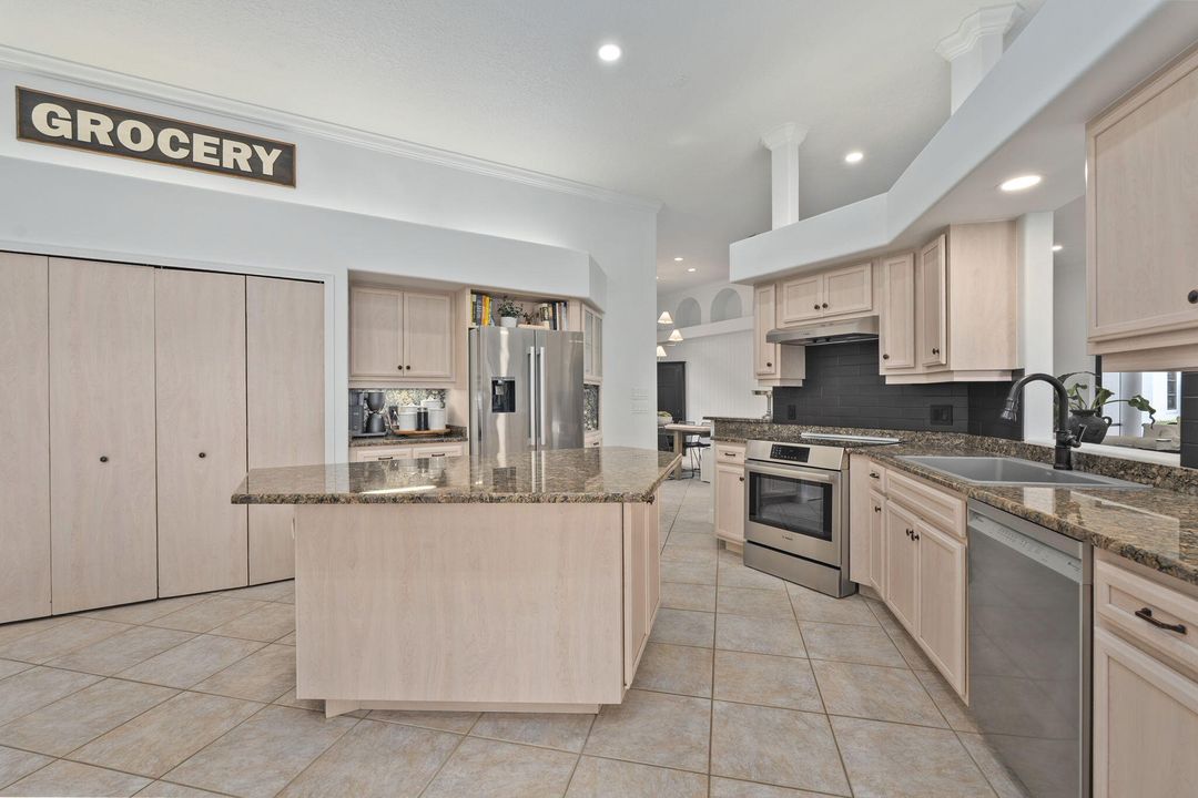 En Venta: $1,495,888 (4 camas, 4 baños, 3242 Pies cuadrados)