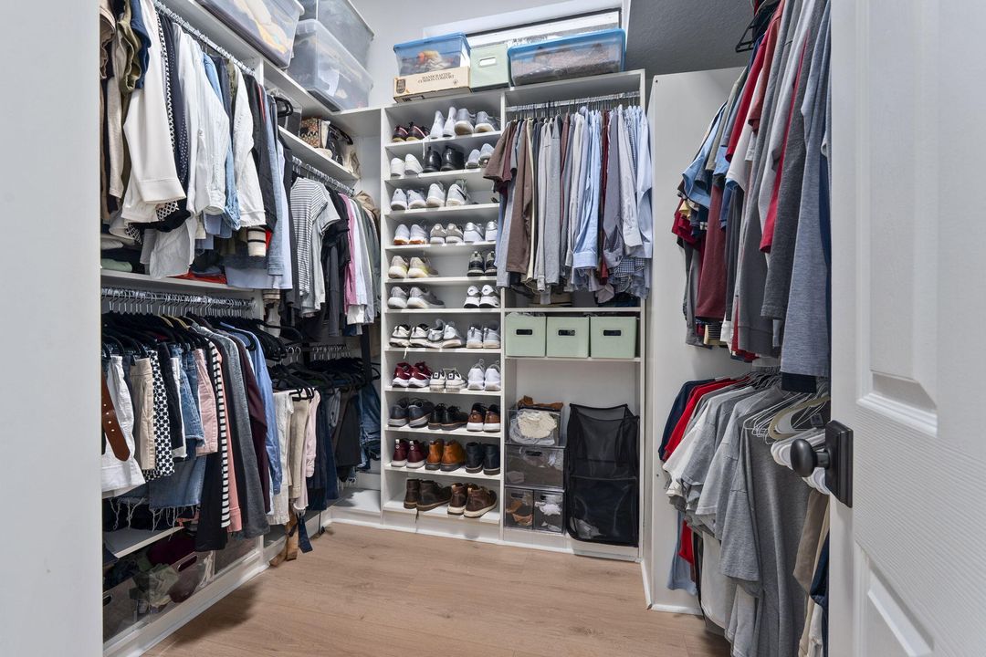 En Venta: $1,495,888 (4 camas, 4 baños, 3242 Pies cuadrados)