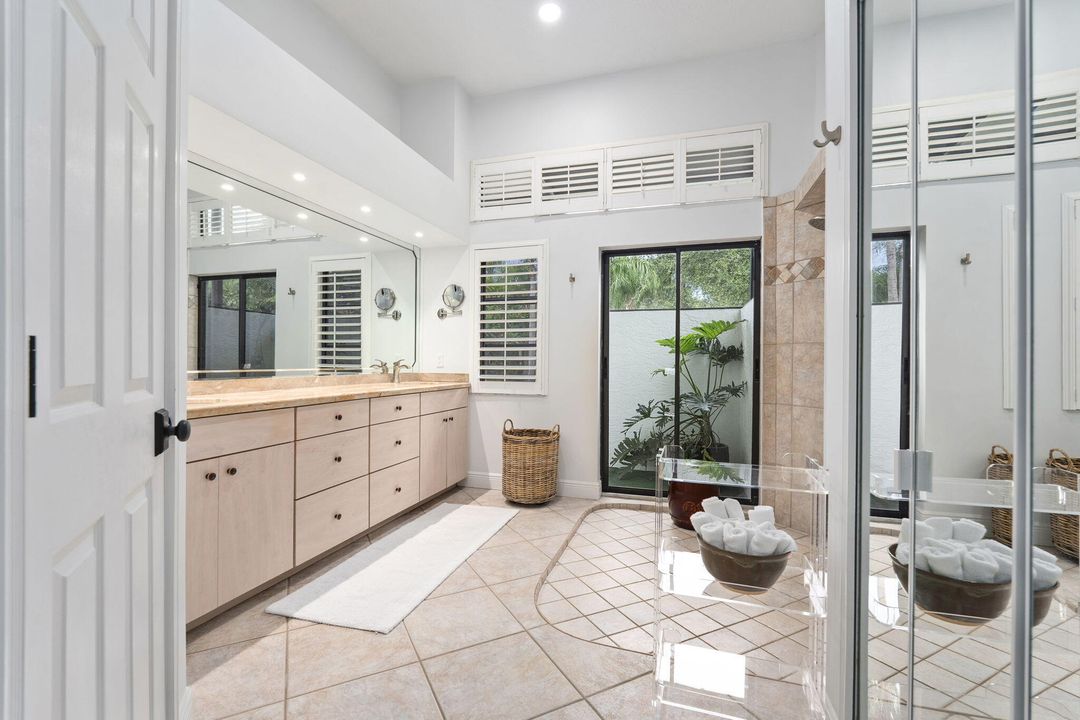 En Venta: $1,495,888 (4 camas, 4 baños, 3242 Pies cuadrados)