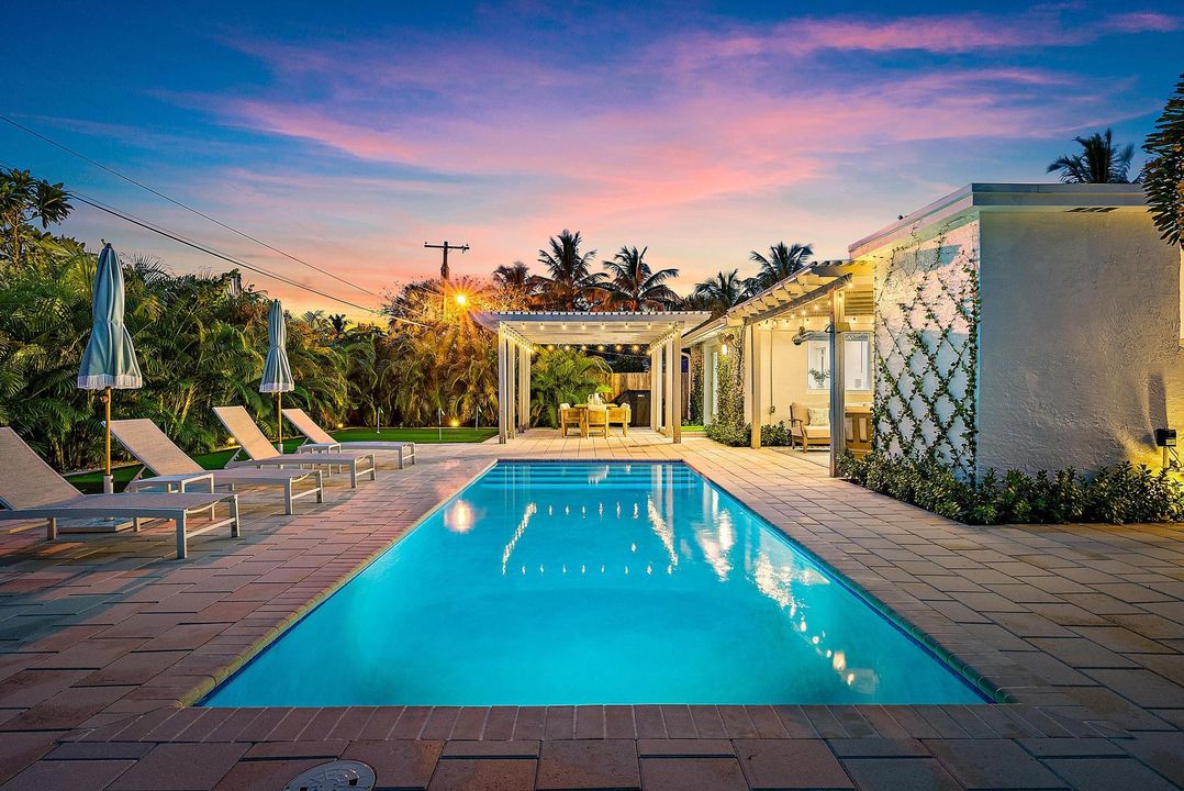 For Rent: $13,000 (3 beds, 2 baths, 1683 Square Feet)