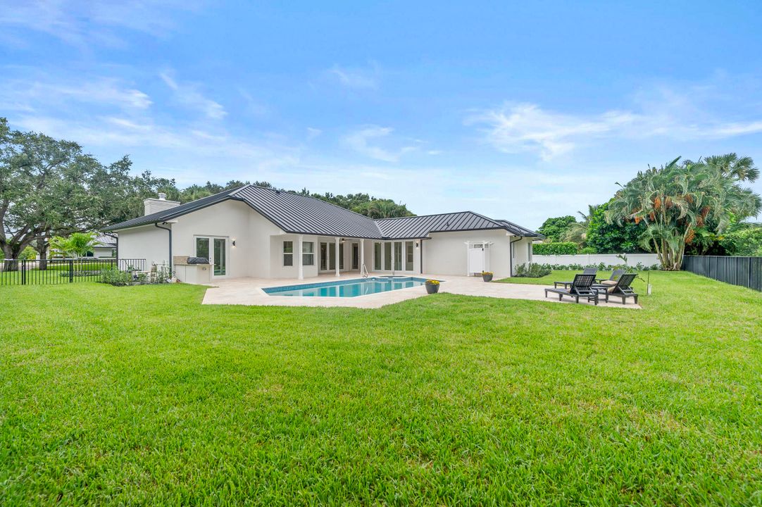 For Sale: $2,350,000 (4 beds, 4 baths, 3053 Square Feet)