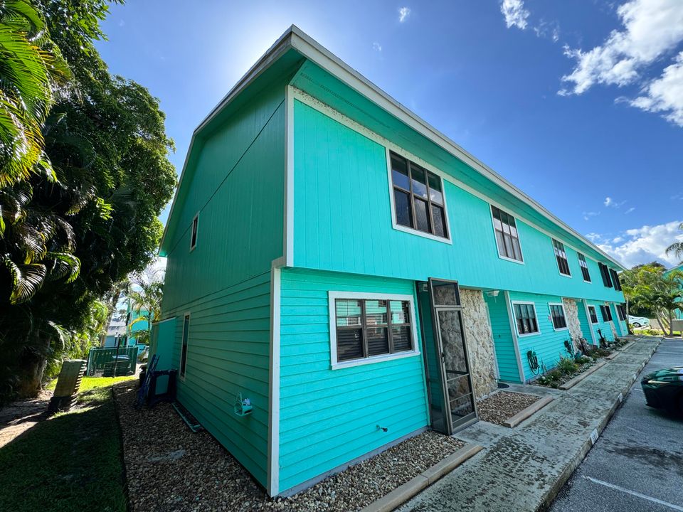 待售: $199,900 (2 贝兹, 2 浴室, 1167 平方英尺)