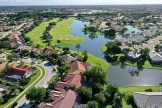 合同活跃: $5,000 (2 贝兹, 2 浴室, 2065 平方英尺)