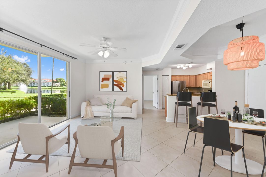 合同活跃: $365,000 (2 贝兹, 2 浴室, 1058 平方英尺)