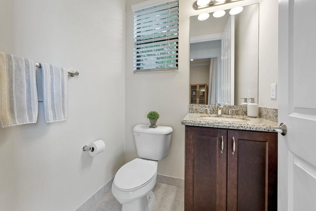 Под контрактом: $1,530,000 (4 спален, 3 ванн, 3249 Квадратных фут)