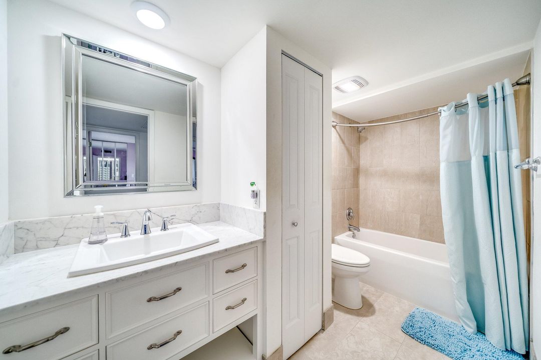 Под контрактом: $300,000 (2 спален, 2 ванн, 1236 Квадратных фут)