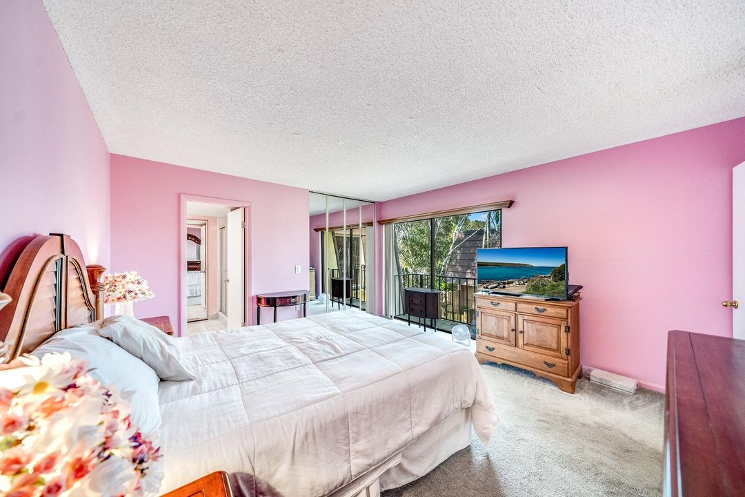 Под контрактом: $300,000 (2 спален, 2 ванн, 1236 Квадратных фут)