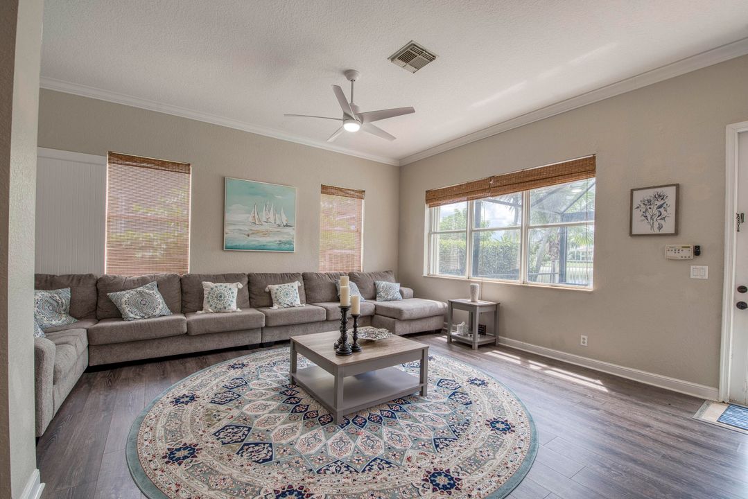 For Sale: $799,000 (5 beds, 4 baths, 3393 Square Feet)