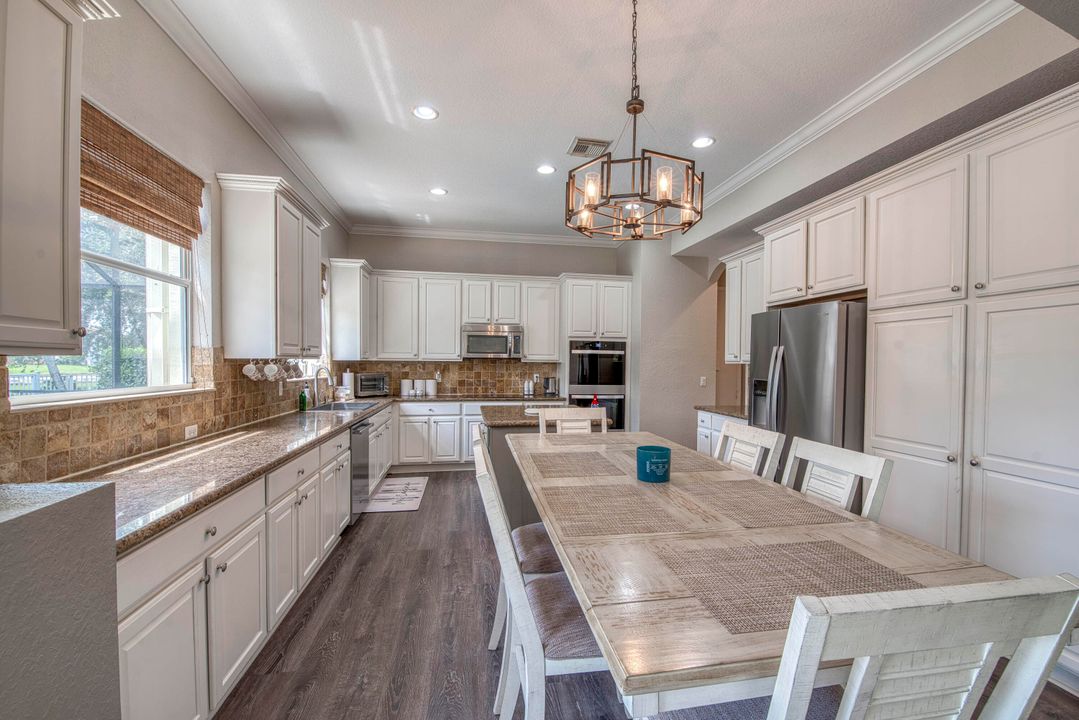 For Sale: $799,000 (5 beds, 4 baths, 3393 Square Feet)