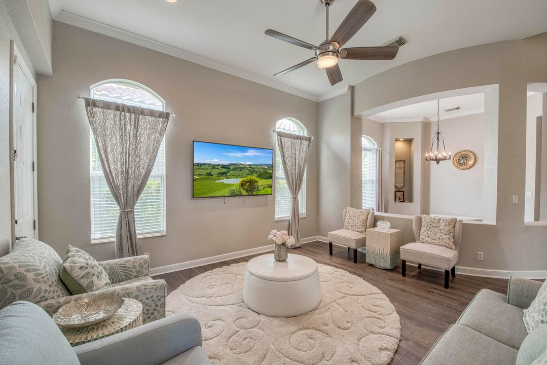 For Sale: $799,000 (5 beds, 4 baths, 3393 Square Feet)