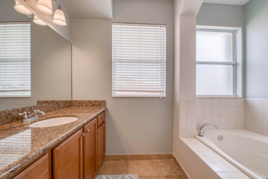 For Sale: $799,000 (5 beds, 4 baths, 3393 Square Feet)