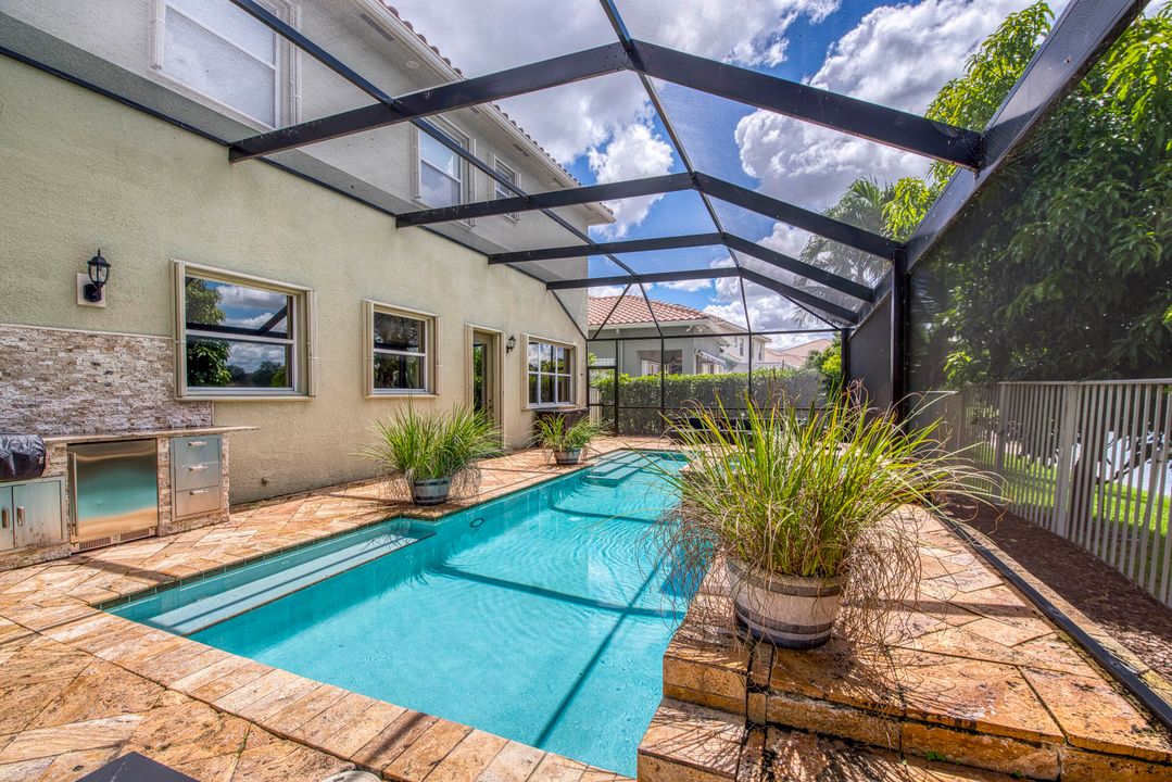 For Sale: $799,000 (5 beds, 4 baths, 3393 Square Feet)