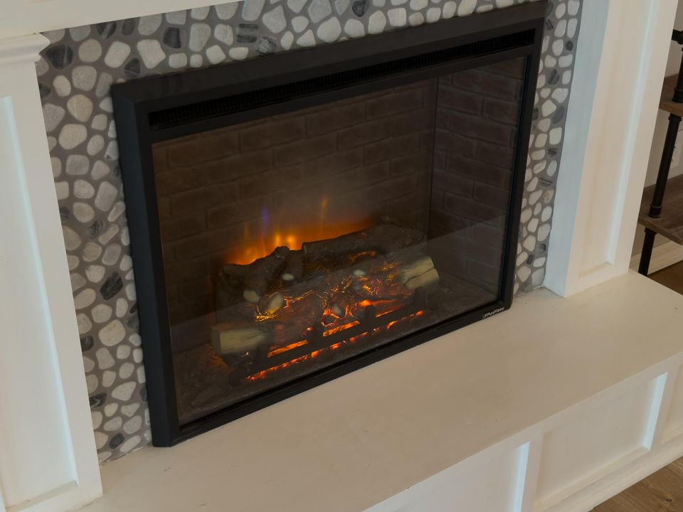 For Sale: $640,000 (3 beds, 2 baths, 1834 Square Feet)