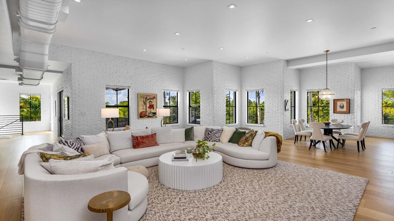 For Sale: $19,850,000 (5 beds, 4 baths, 7991 Square Feet)