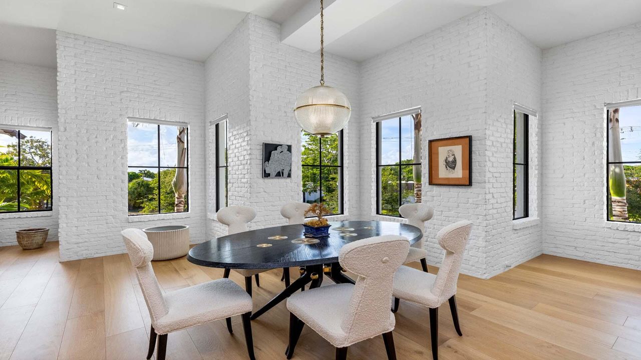 For Sale: $19,850,000 (5 beds, 4 baths, 7991 Square Feet)